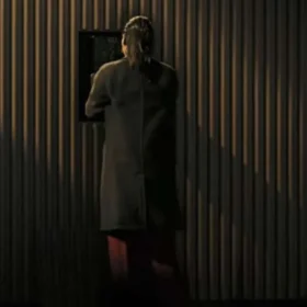 Isola Vale 007 First Light 2026 Black Coat